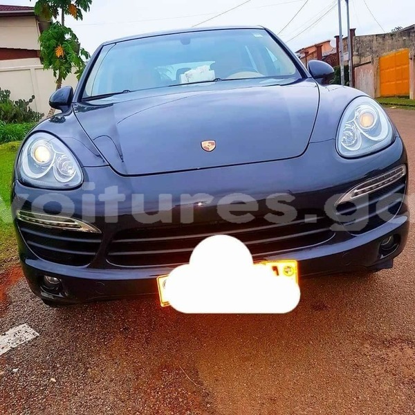 Big with watermark porsche cayenne estuaire libreville 7432