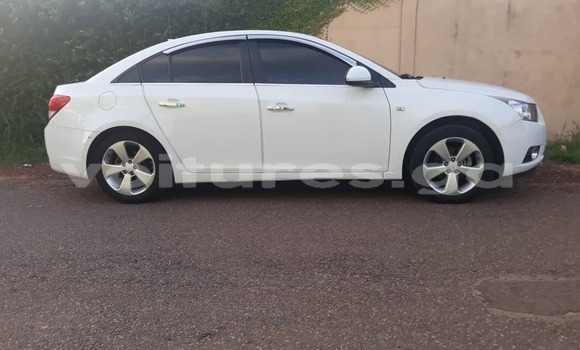 Acheter Occasion Voiture Chevrolet Cruze Blanc à Libreville, Estuaire Acheter Occasion Voiture Chevrolet Cruze Blanc à Libreville, Estuaire