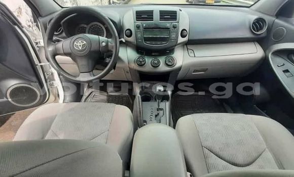 Acheter Occasion Voiture Toyota RAV4 Blanc à Libreville, Estuaire Acheter Occasion Voiture Toyota RAV4 Blanc à Libreville, Estuaire