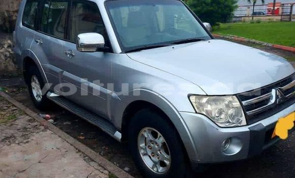 Acheter Occasion Voiture Mitsubishi Pajero Gris à Libreville, Estuaire Acheter Occasion Voiture Mitsubishi Pajero Gris à Libreville, Estuaire