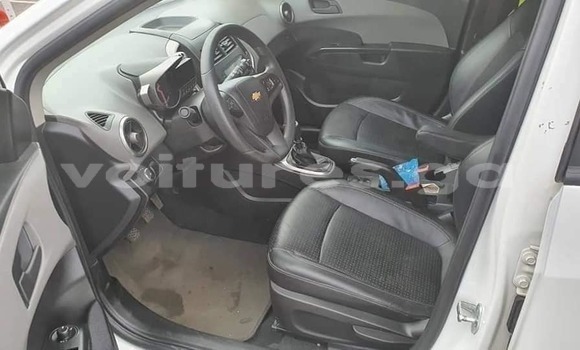 Acheter Occasion Voiture Chevrolet Aveo Blanc à Libreville, Estuaire Acheter Occasion Voiture Chevrolet Aveo Blanc à Libreville, Estuaire