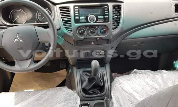 Acheter Occasion Voiture Mitsubishi L200 Bleu à Libreville, Estuaire Acheter Occasion Voiture Mitsubishi L200 Bleu à Libreville, Estuaire