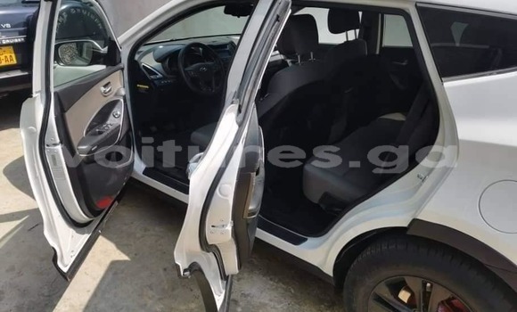 Buy Used Hyundai Santa Fe White Car in Libreville in Estuary Buy Used Hyundai Santa Fe White Car in Libreville in Estuary