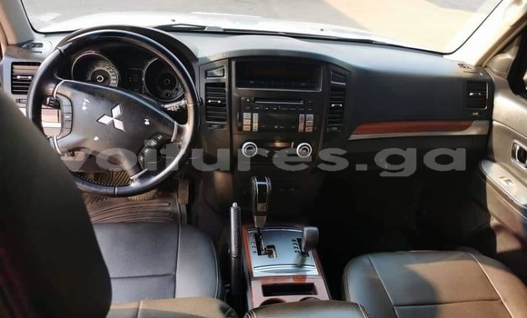Buy Used Mitsubishi Pajero Silver Car in Libreville in Estuary Buy Used Mitsubishi Pajero Silver Car in Libreville in Estuary