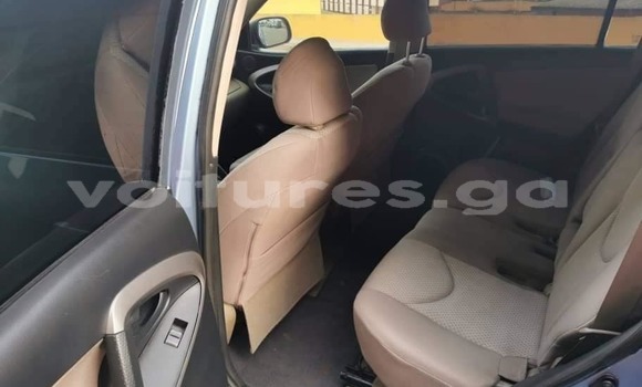 Acheter Occasion Voiture Toyota RAV4 Bleu à Libreville, Estuaire Acheter Occasion Voiture Toyota RAV4 Bleu à Libreville, Estuaire