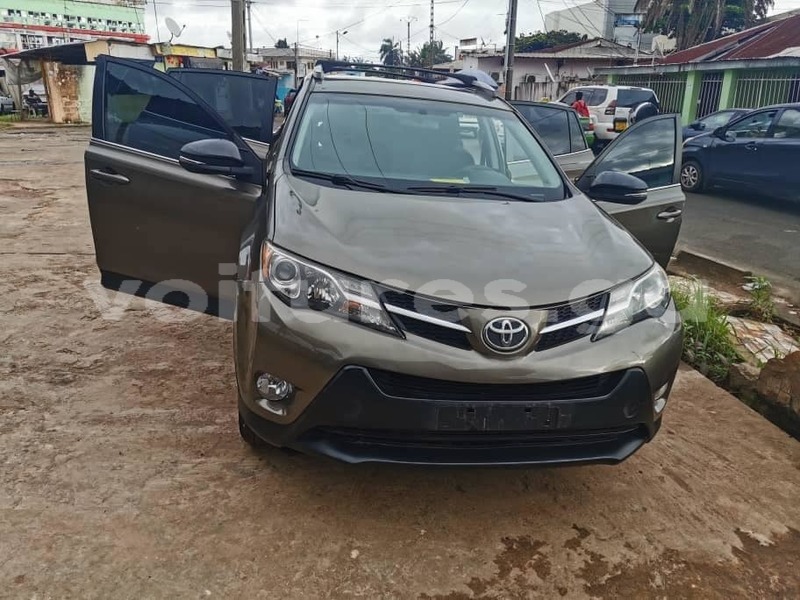 Big with watermark toyota rav4 estuaire libreville 7476