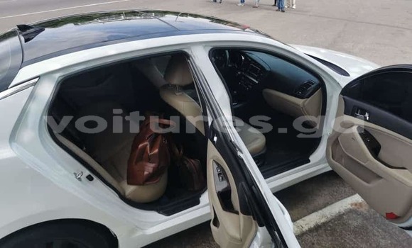 Acheter Occasion Voiture Kia Optima Blanc à Libreville, Estuaire Acheter Occasion Voiture Kia Optima Blanc à Libreville, Estuaire