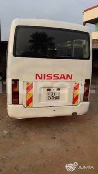 Big with watermark nissan caravan estuaire libreville 7496