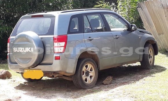 Sayi Na hannu Suzuki Grand Vitara Azurfa Mota in Libreville a estuary Sayi Na hannu Suzuki Grand Vitara Azurfa Mota in Libreville a estuary