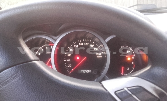 Sayi Na hannu Suzuki Grand Vitara Azurfa Mota in Libreville a estuary Sayi Na hannu Suzuki Grand Vitara Azurfa Mota in Libreville a estuary