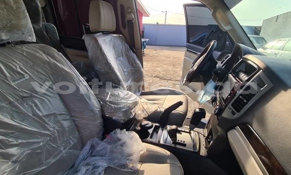 Buy New Mitsubishi Pajero White Car in Libreville in Estuary Buy New Mitsubishi Pajero White Car in Libreville in Estuary