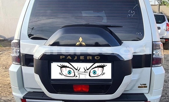 Buy New Mitsubishi Pajero White Car in Libreville in Estuary Buy New Mitsubishi Pajero White Car in Libreville in Estuary