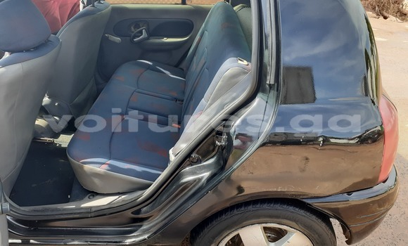 Acheter Occasion Voiture Renault Clio Noir à Libreville, Estuaire Acheter Occasion Voiture Renault Clio Noir à Libreville, Estuaire
