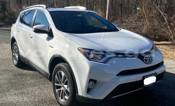 Acheter Occasion Voiture Toyota RAV4 Blanc à Fougamou, Ngounie Acheter Occasion Voiture Toyota RAV4 Blanc à Fougamou, Ngounie