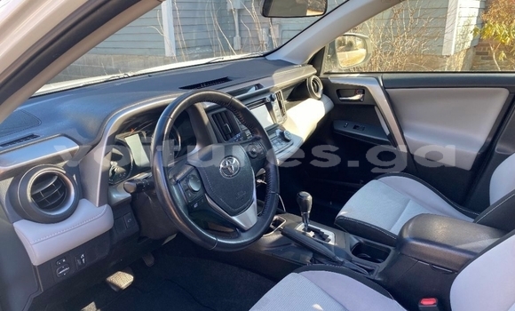 Acheter Occasion Voiture Toyota RAV4 Blanc à Fougamou, Ngounie Acheter Occasion Voiture Toyota RAV4 Blanc à Fougamou, Ngounie