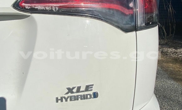 Acheter Occasion Voiture Toyota RAV4 Blanc à Fougamou, Ngounie Acheter Occasion Voiture Toyota RAV4 Blanc à Fougamou, Ngounie