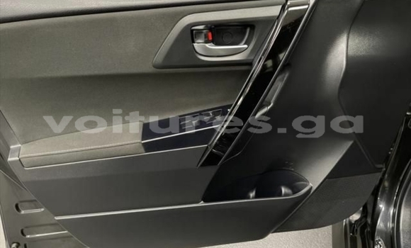 Acheter Occasion Voiture Toyota Corolla II Noir à Fougamou, Ngounie Acheter Occasion Voiture Toyota Corolla II Noir à Fougamou, Ngounie