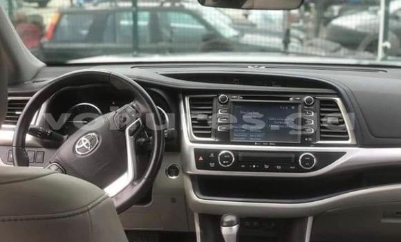 Acheter Occasion Voiture Toyota Highlander Gris à Port–Gentil, Ogooué-Maritime Acheter Occasion Voiture Toyota Highlander Gris à Port–Gentil, Ogooué-Maritime