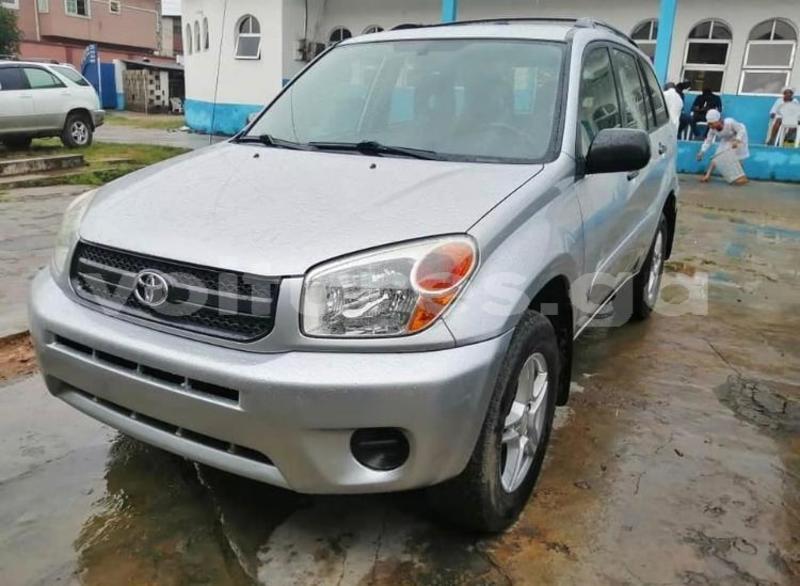 Big with watermark toyota rav4 estuaire libreville 7520