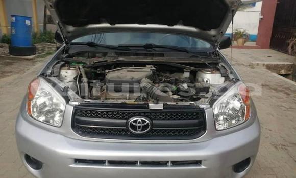 Acheter Occasion Voiture Toyota RAV4 Gris à Libreville, Estuaire Acheter Occasion Voiture Toyota RAV4 Gris à Libreville, Estuaire