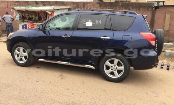 Acheter Occasion Voiture Toyota RAV4 Noir à Lastoursville, Ogooue-Lolo Acheter Occasion Voiture Toyota RAV4 Noir à Lastoursville, Ogooue-Lolo