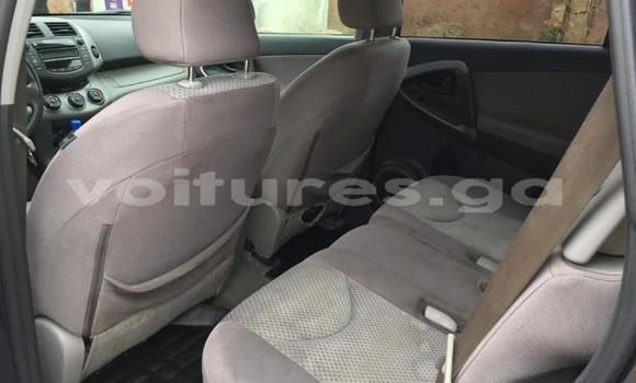 Acheter Occasion Voiture Toyota RAV4 Noir à Lastoursville, Ogooue-Lolo Acheter Occasion Voiture Toyota RAV4 Noir à Lastoursville, Ogooue-Lolo