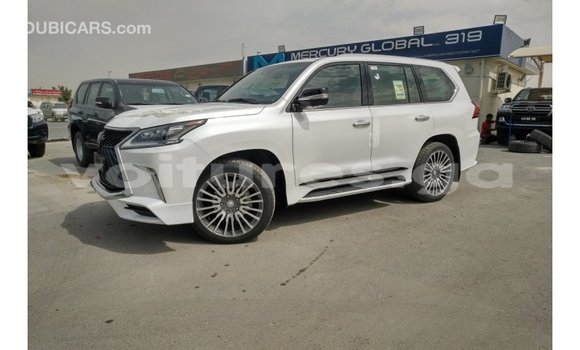 Acheter Import Voiture Lexus LX Blanc à Import - Dubai, Estuaire Acheter Import Voiture Lexus LX Blanc à Import - Dubai, Estuaire