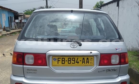 Buy Used Toyota Picnic Silver Car in Libreville in Estuary Buy Used Toyota Picnic Silver Car in Libreville in Estuary