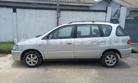 Buy Used Toyota Picnic Silver Car in Libreville in Estuary Buy Used Toyota Picnic Silver Car in Libreville in Estuary