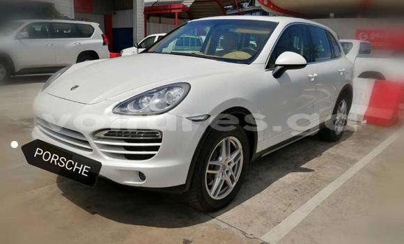 Buy Used Porsche Cayenne White Car in Libreville in Estuary Buy Used Porsche Cayenne White Car in Libreville in Estuary