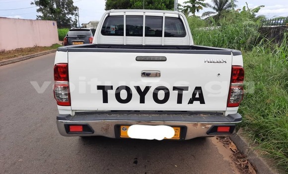 Buy Used Toyota Hilux White Car in Libreville in Estuary Buy Used Toyota Hilux White Car in Libreville in Estuary