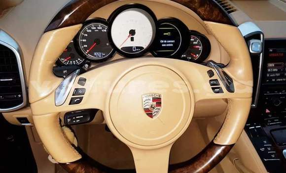 Buy Used Porsche Cayenne Black Car in Libreville in Estuary Buy Used Porsche Cayenne Black Car in Libreville in Estuary