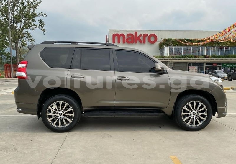 Big with watermark toyota land cruiser prado estuaire libreville 7531