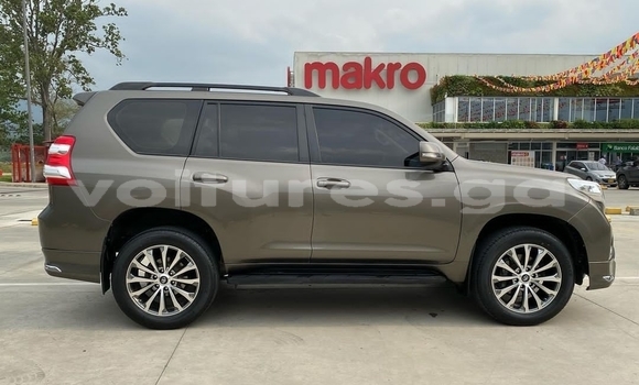 Acheter Occasion Voiture Toyota Land Cruiser Prado Marron à Libreville, Estuaire Acheter Occasion Voiture Toyota Land Cruiser Prado Marron à Libreville, Estuaire