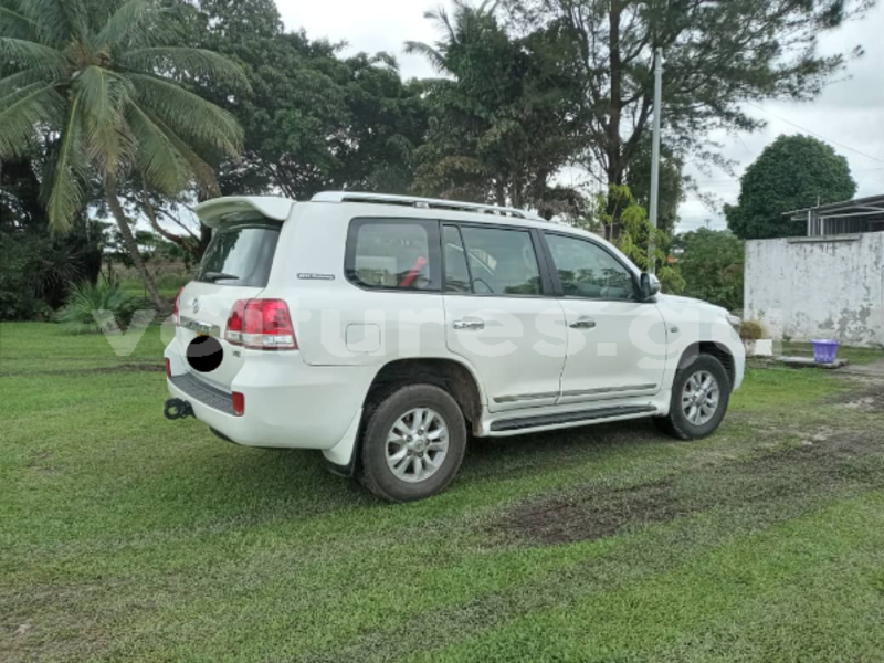 Big with watermark toyota land cruiser estuaire libreville 7532