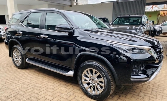 Acheter Occasion Voiture Toyota Hilux Surf Noir à Libreville, Estuaire Acheter Occasion Voiture Toyota Hilux Surf Noir à Libreville, Estuaire