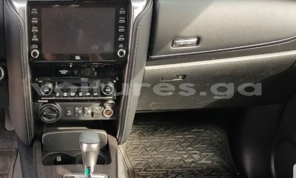 Acheter Occasion Voiture Toyota Hilux Surf Noir à Libreville, Estuaire Acheter Occasion Voiture Toyota Hilux Surf Noir à Libreville, Estuaire