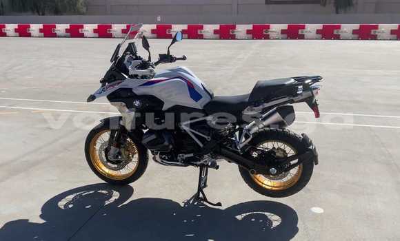 Acheter Occasion Voiture BMW 600 Autre à Libreville, Estuaire Acheter Occasion Voiture BMW 600 Autre à Libreville, Estuaire