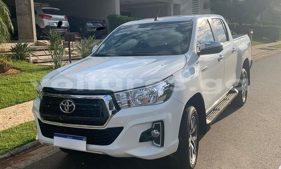 Acheter Occasion Voiture Toyota Hilux Blanc à Libreville, Estuaire Acheter Occasion Voiture Toyota Hilux Blanc à Libreville, Estuaire