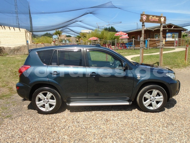 Big with watermark toyota rav4 estuaire libreville 7546