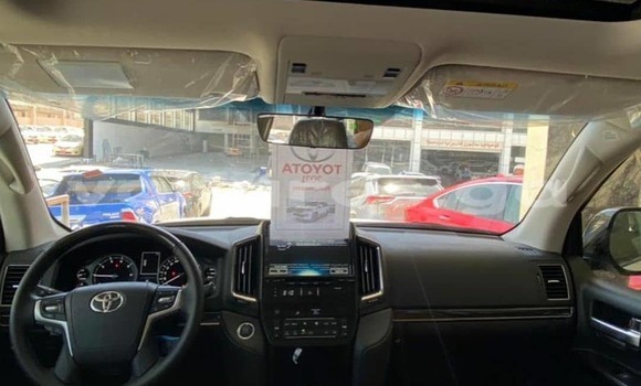 Acheter Occasion Voiture Toyota Land Cruiser Prado Blanc à Lastoursville, Ogooue-Lolo Acheter Occasion Voiture Toyota Land Cruiser Prado Blanc à Lastoursville, Ogooue-Lolo