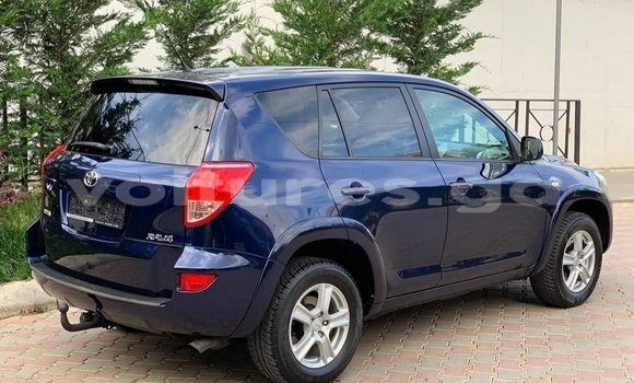 Acheter Occasion Voiture Toyota RAV4 Noir à Lastoursville, Ogooue-Lolo Acheter Occasion Voiture Toyota RAV4 Noir à Lastoursville, Ogooue-Lolo