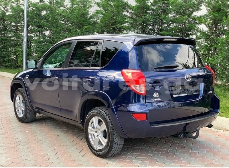 Big with watermark toyota rav4 ogooue lolo lastoursville 7553