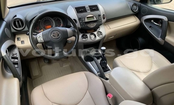 Acheter Occasion Voiture Toyota RAV4 Noir à Lastoursville, Ogooue-Lolo Acheter Occasion Voiture Toyota RAV4 Noir à Lastoursville, Ogooue-Lolo