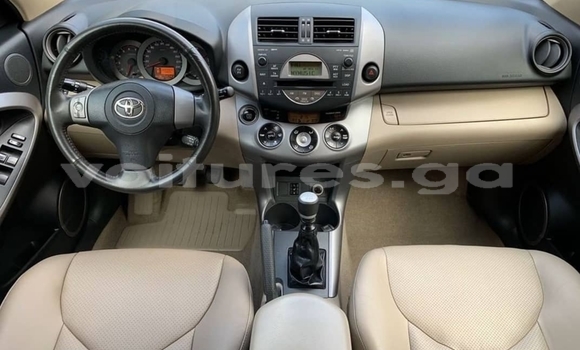 Acheter Occasion Voiture Toyota RAV4 Noir à Lastoursville, Ogooue-Lolo Acheter Occasion Voiture Toyota RAV4 Noir à Lastoursville, Ogooue-Lolo