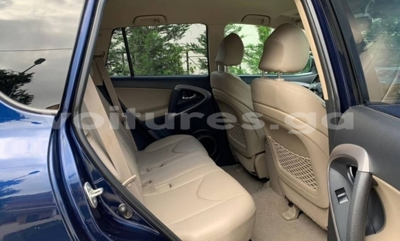 Acheter Occasion Voiture Toyota RAV4 Noir à Lastoursville, Ogooue-Lolo Acheter Occasion Voiture Toyota RAV4 Noir à Lastoursville, Ogooue-Lolo