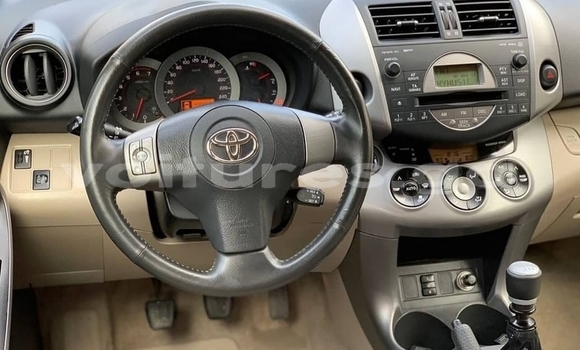 Acheter Occasion Voiture Toyota RAV4 Noir à Lastoursville, Ogooue-Lolo Acheter Occasion Voiture Toyota RAV4 Noir à Lastoursville, Ogooue-Lolo