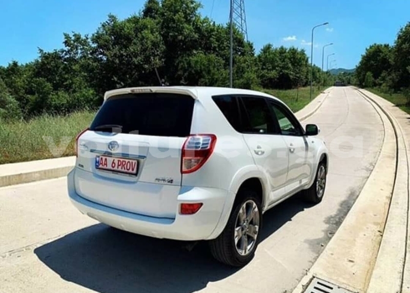 Big with watermark toyota rav4 estuaire libreville 7554