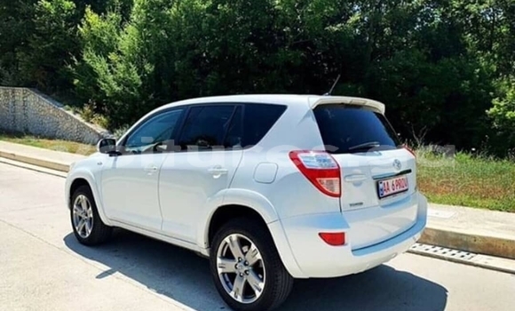 Acheter Occasion Voiture Toyota RAV4 Blanc à Libreville, Estuaire Acheter Occasion Voiture Toyota RAV4 Blanc à Libreville, Estuaire