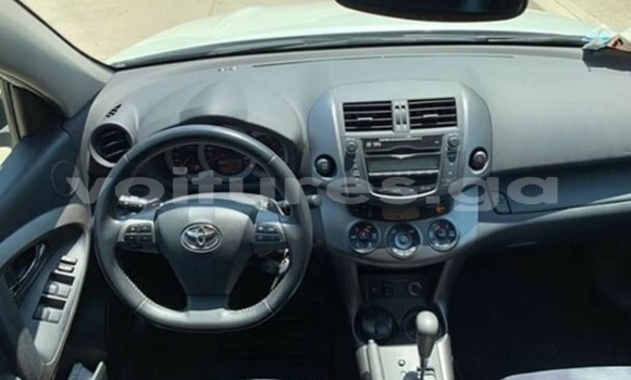 Acheter Occasion Voiture Toyota RAV4 Blanc à Libreville, Estuaire Acheter Occasion Voiture Toyota RAV4 Blanc à Libreville, Estuaire
